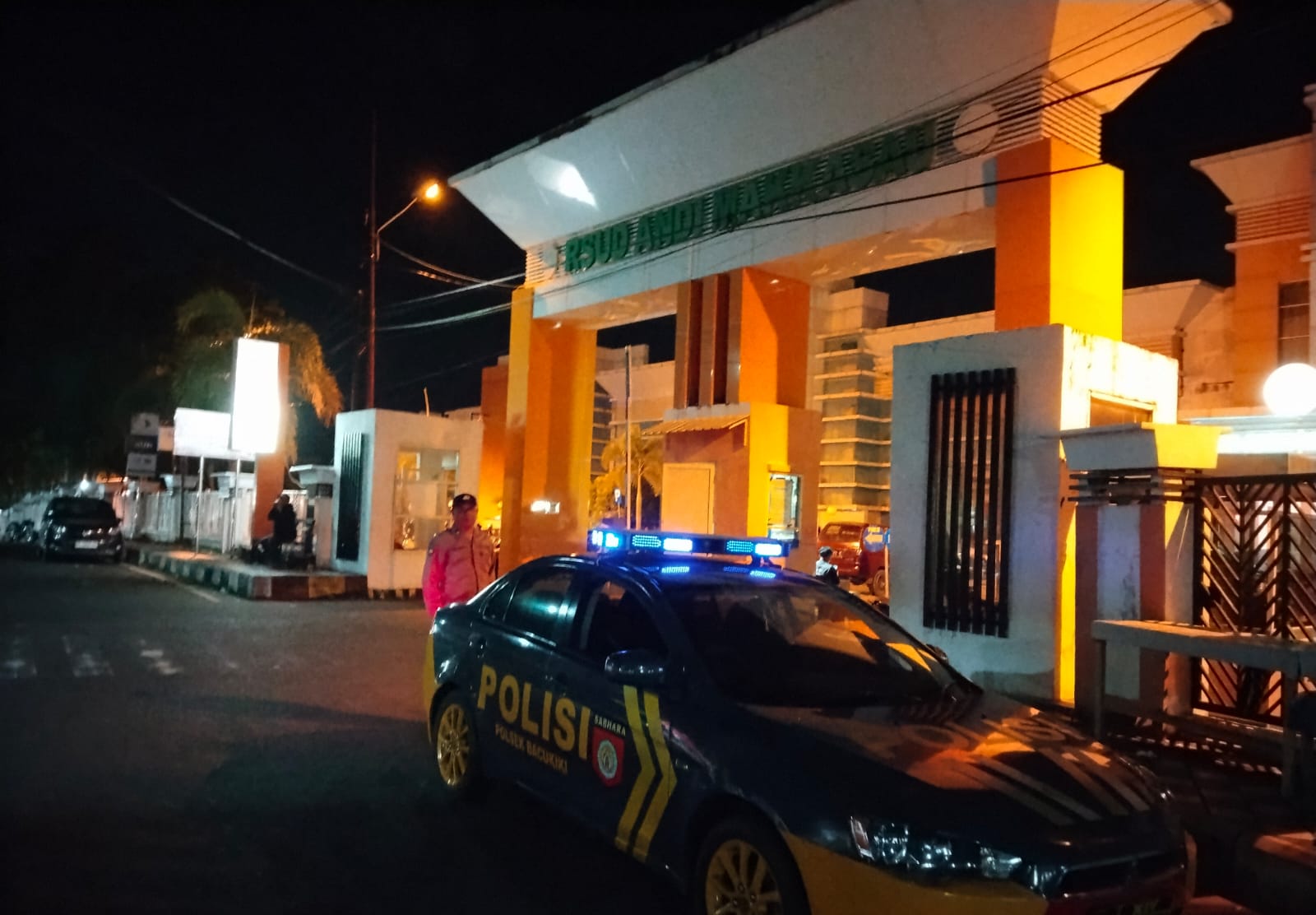 Patroli Blue Light di Parepare, Polisi Sambangi RSUD, SPBU dan Pusat Kuliner